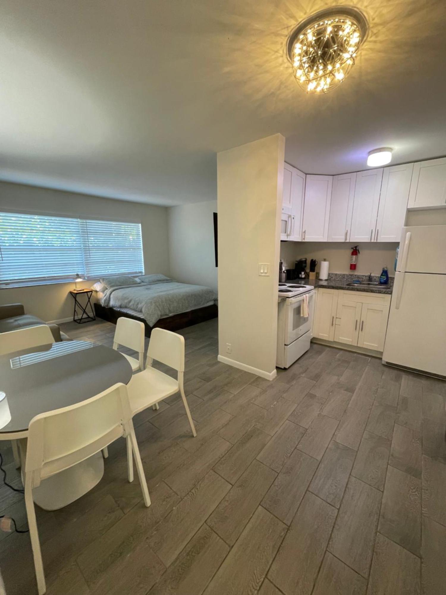 City First Story Apartments & Cottage ฟอร์ต ลอเดอร์เดล ภายนอก รูปภาพ